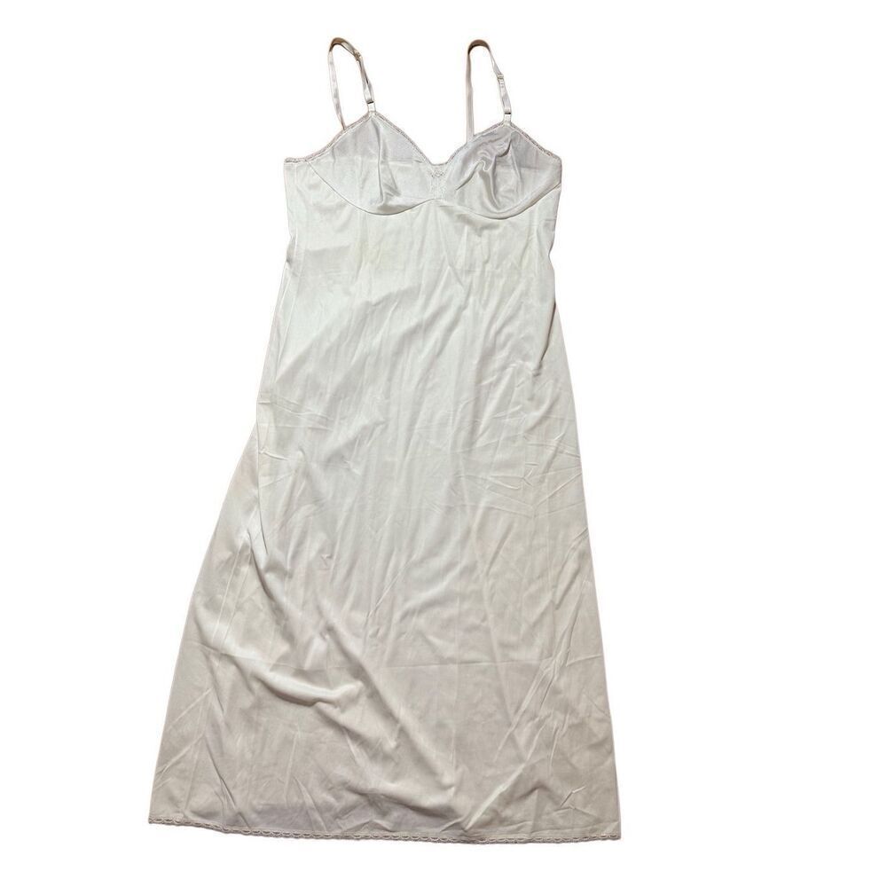 Vanity Fair vintage white maxi slip nightgown size 36 cup Small